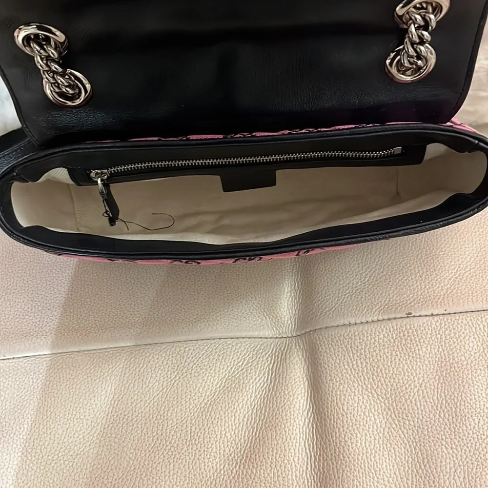 Gucci Small pink GG supreme crossbody shoulder bag NWB - Picture 9 of 9